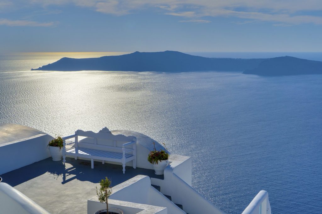 Oia - Santorini 2019 by Anna Tsolidou, CC BY-SA 4.0, via Wikimedia Commons